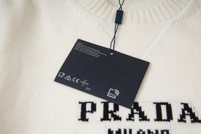 P - SWEATER