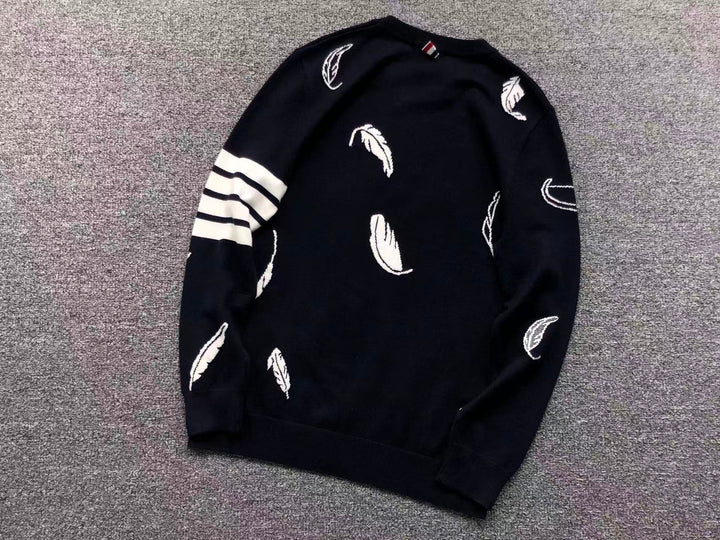 T - SWEATER