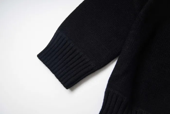 P - SWEATER