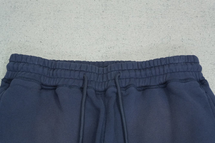 S - SWEATPANTS