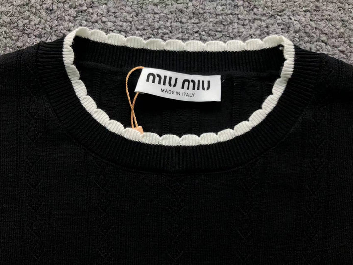 M - SWEATER