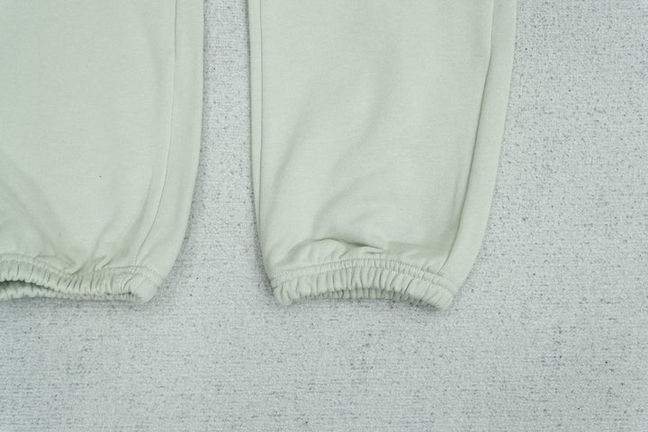 C - SWEATPANTS