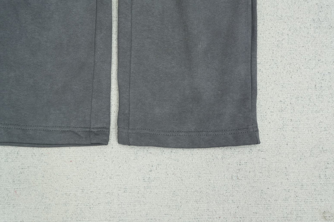F - SWEATPANTS