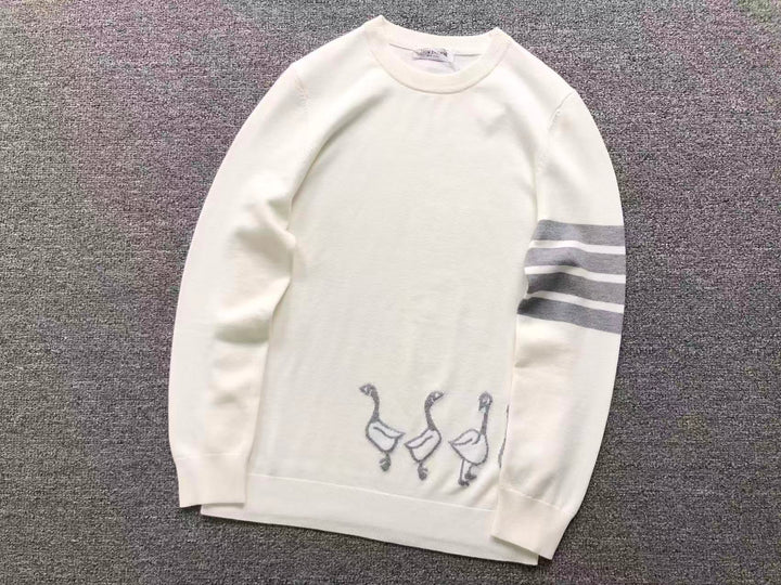 T - SWEATER