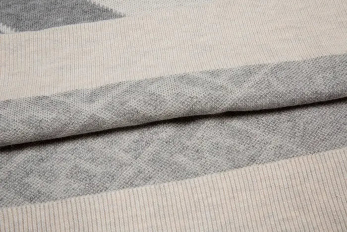 F  - SWEATER