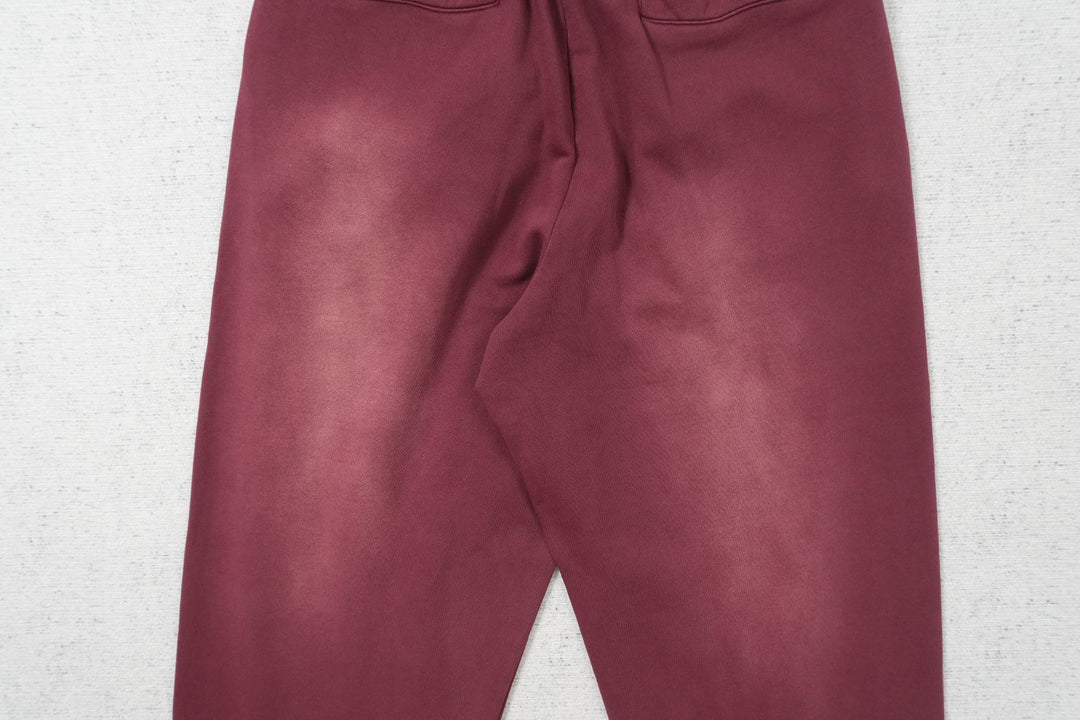 L - SWEATPANTS