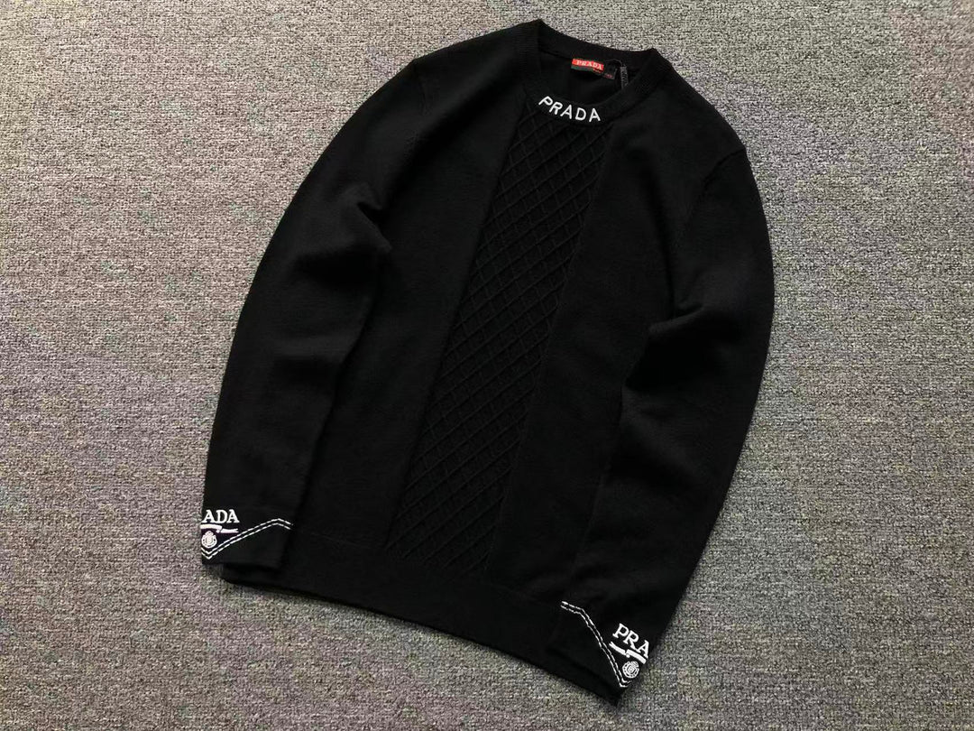 P - SWEATER