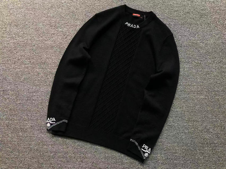 P - SWEATER