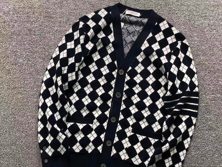 T - SWEATER