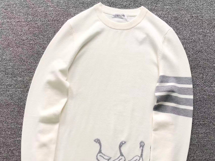T - SWEATER