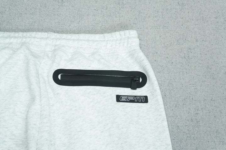 S - SWEATPANTS
