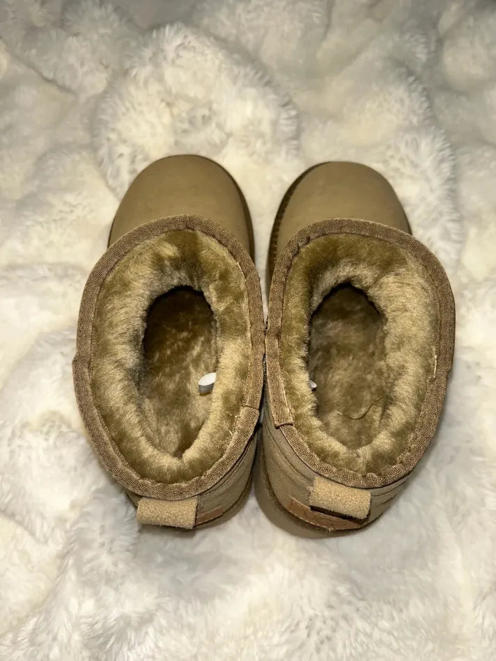 ANURA STIEFEL