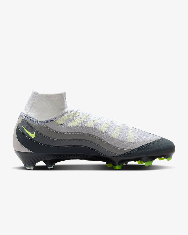 M - FUSSBALLSCHUHE