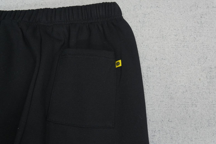 B - SWEATPANTS