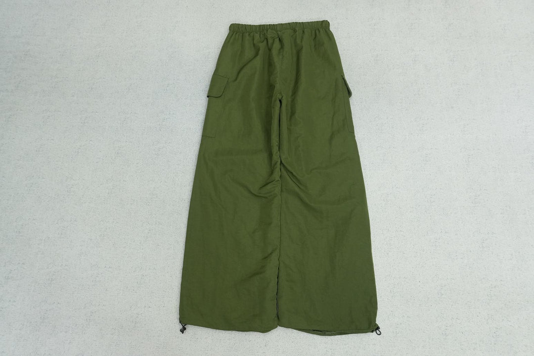 F - SWEATPANTS