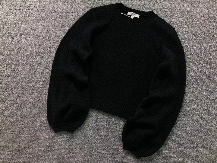 M - SWEATER