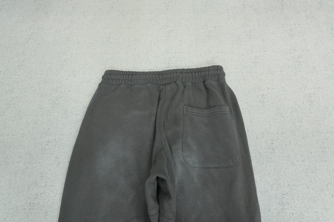 S - SWEATPANTS