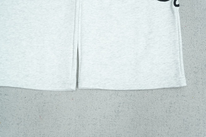 S - SWEATPANTS
