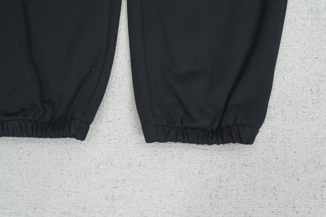 G - SWEATPANTS
