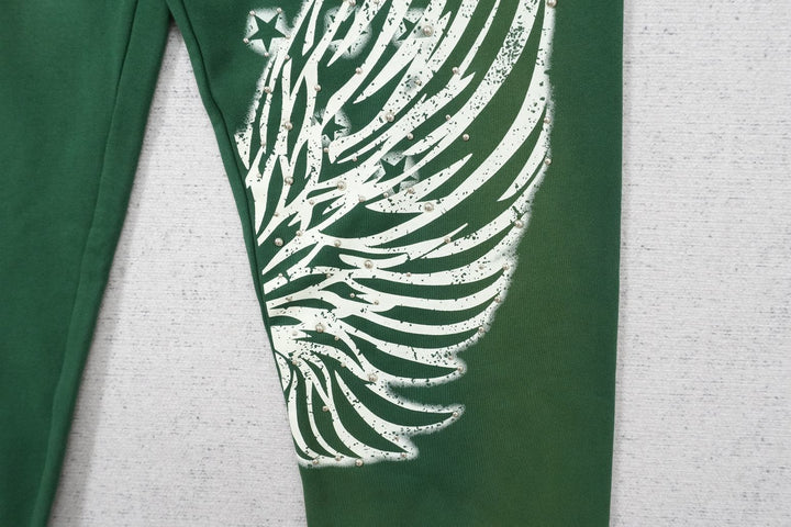 L - SWEATPANTS