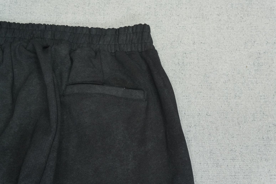 F - SWEATPANTS