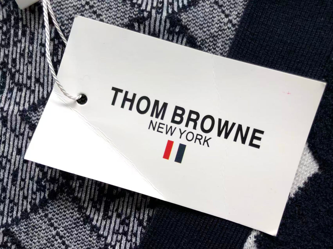 T - SWEATER