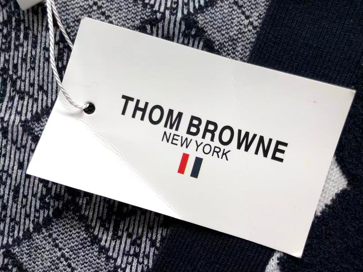 T - SWEATER