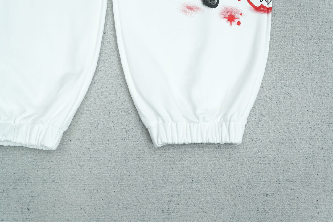 V - SWEATPANTS