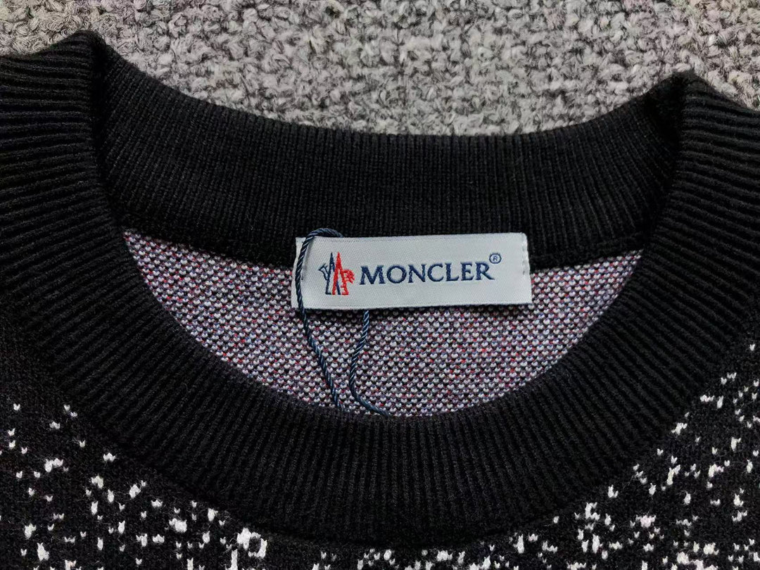 M - SWEATER