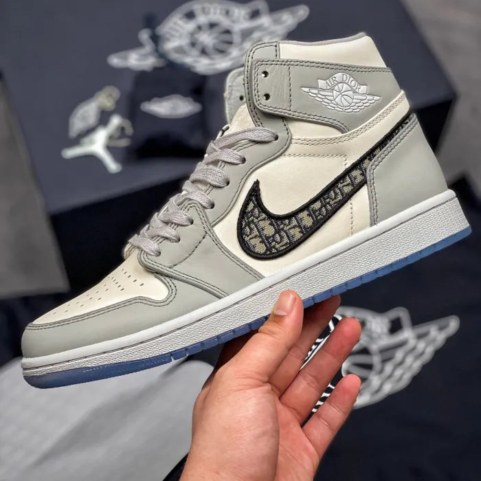 N - SNEAKERS