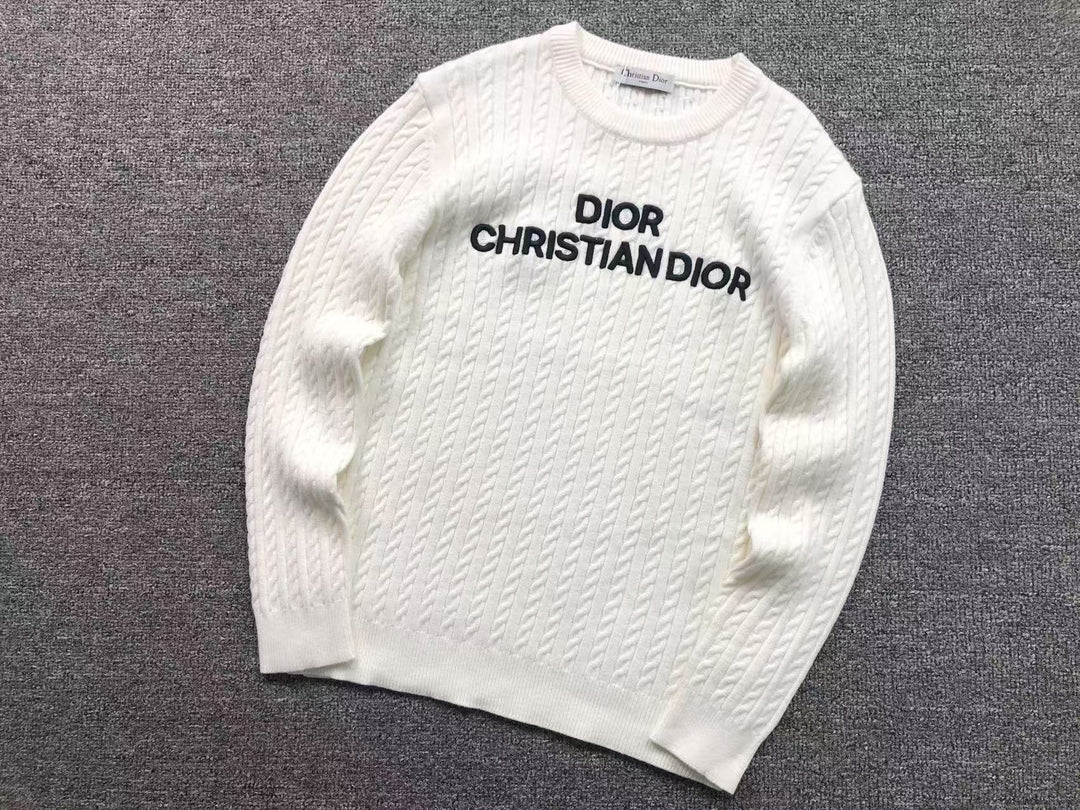 D - SWEATER