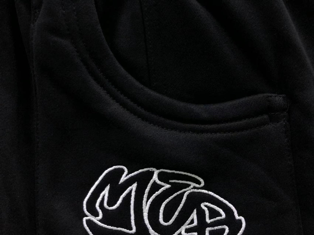 M - SHORTS