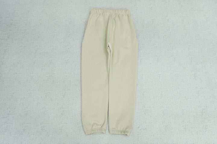 F - SWEATPANTS