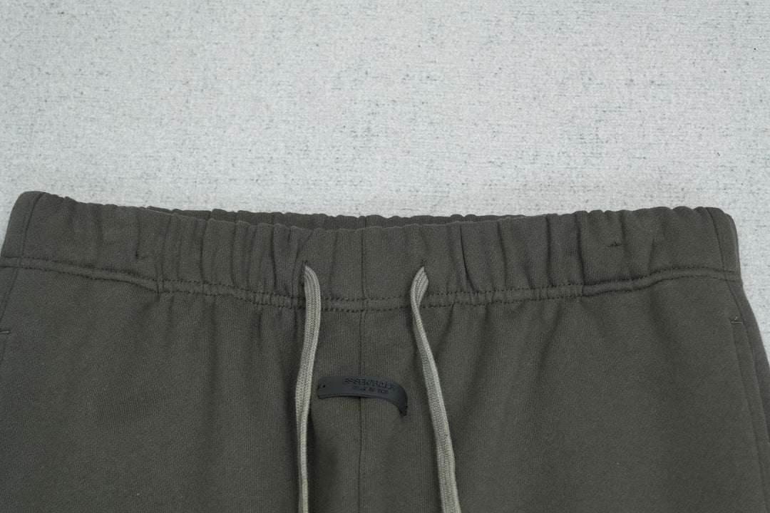 F - SWEATPANTS