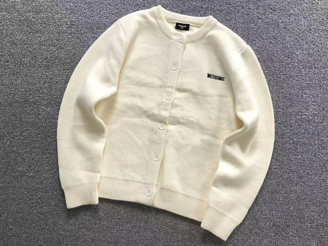 W - SWEATER