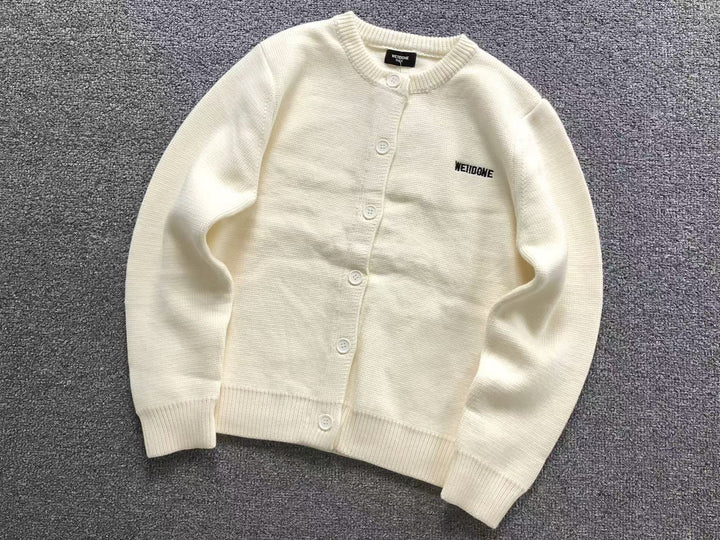 W - SWEATER