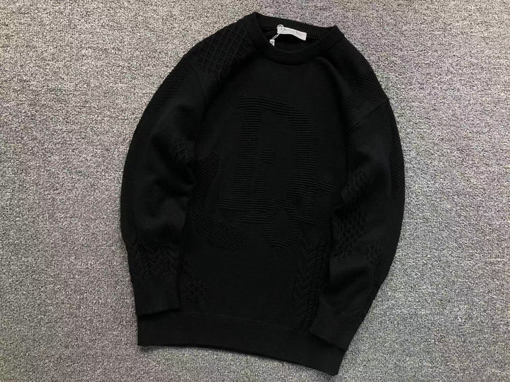 D - SWEATER
