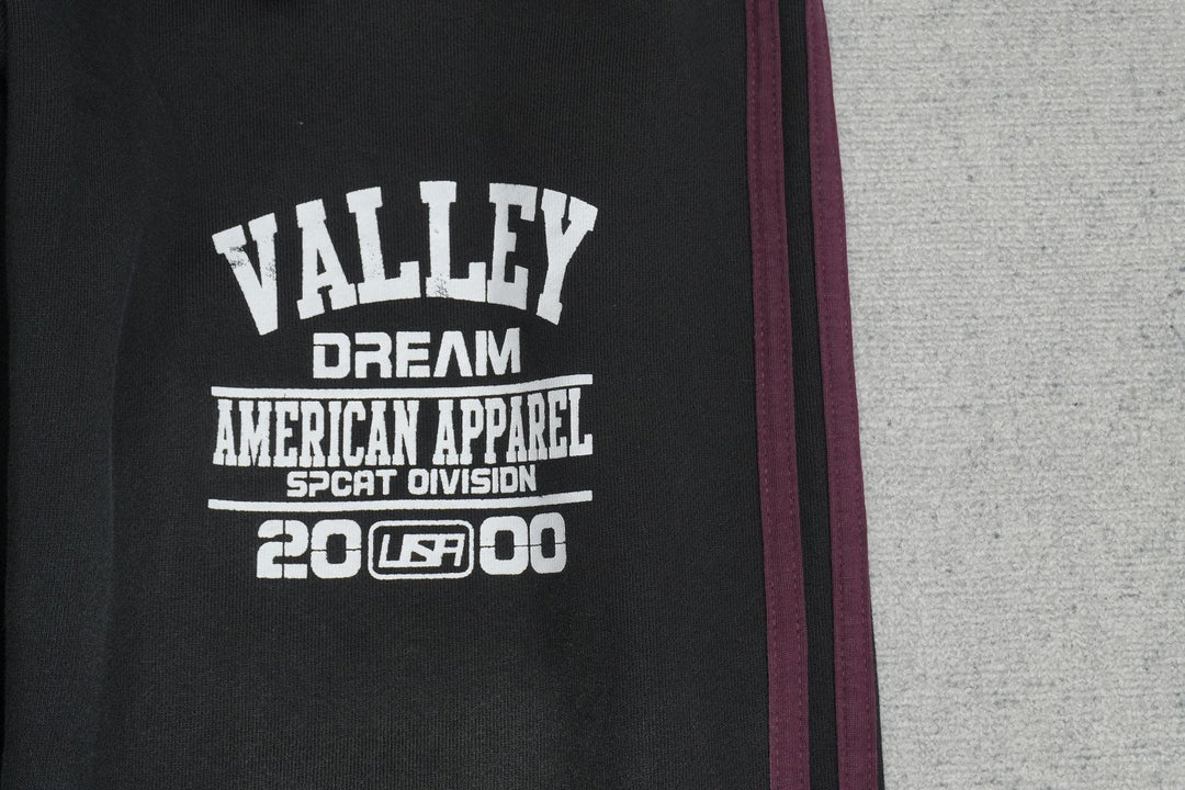 V - SWEATPANTS