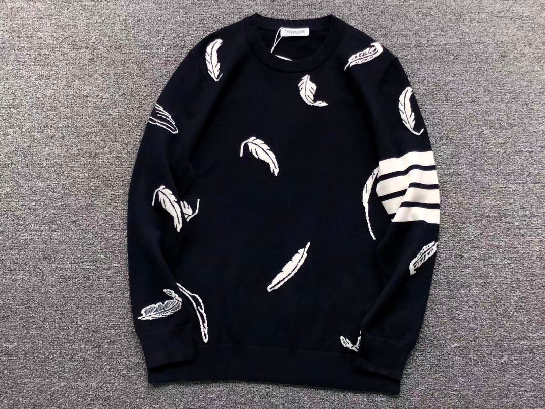 T - SWEATER