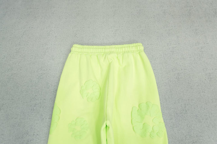 D - SWEATPANTS