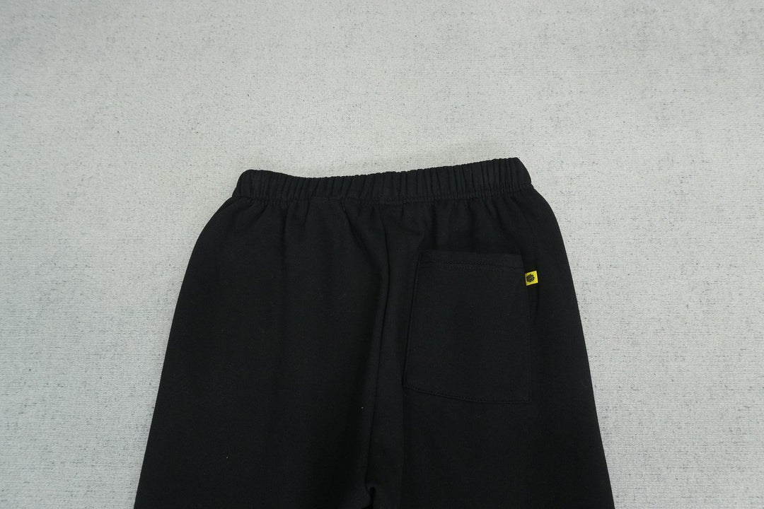 B - SWEATPANTS