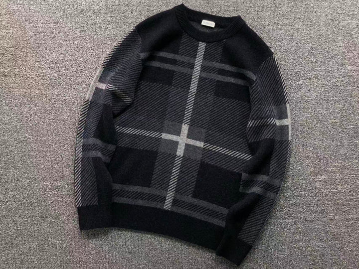 B - SWEATER