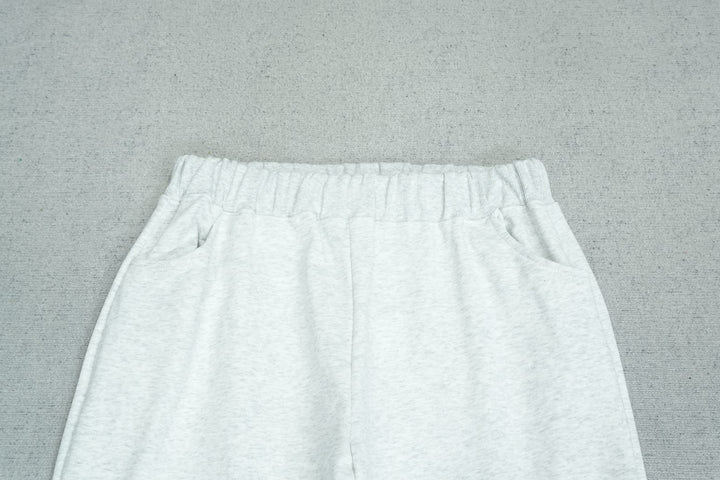 S - SWEATPANTS