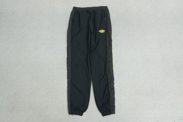 S - SWEATPANTS