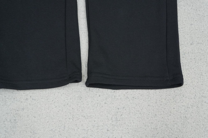 C - SWEATPANTS