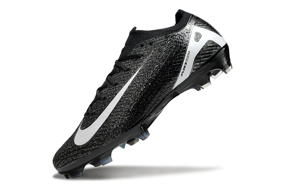 M - FUSSBALLSCHUHE