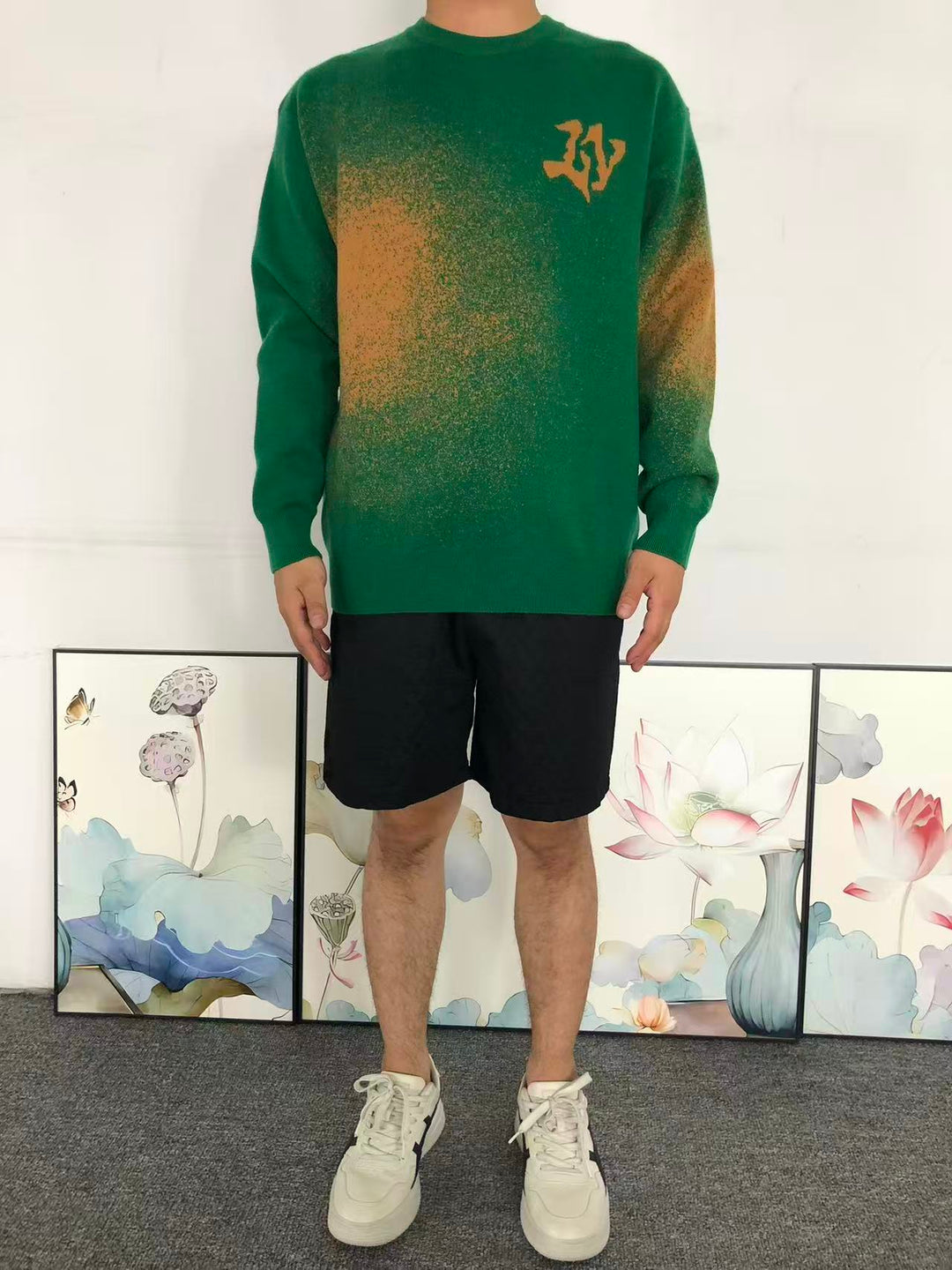 L - SWEATER