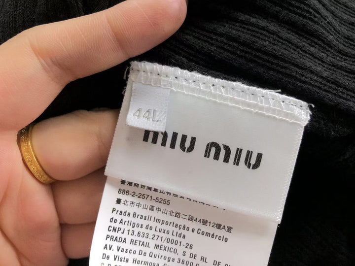 M - SWEATER