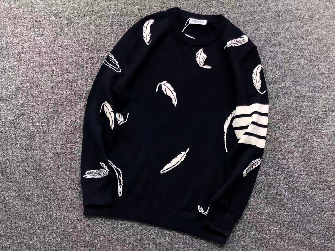 T - SWEATER