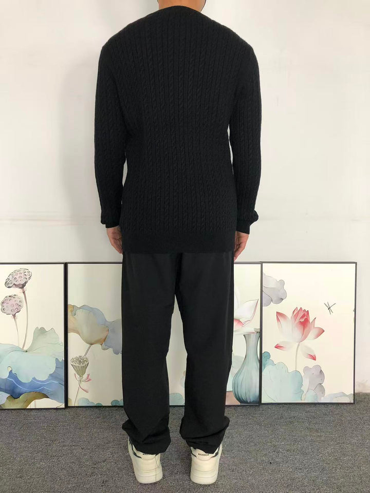 D - SWEATER